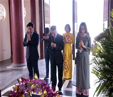 Míttinh kỷ niệm 130 năm ngày sinh Chủ tịch Hồ Chí Minh tại Lào
