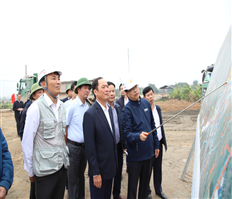Chủ tịch UBND tỉnh Trần Quốc Văn kiểm tra tình hình thực hiện một số dự án giao thông