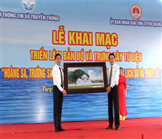 Khai mạc triển lãm khẳng định chủ quyền của Việt Nam đối với quần đảo Hoàng Sa , Trường Sa.