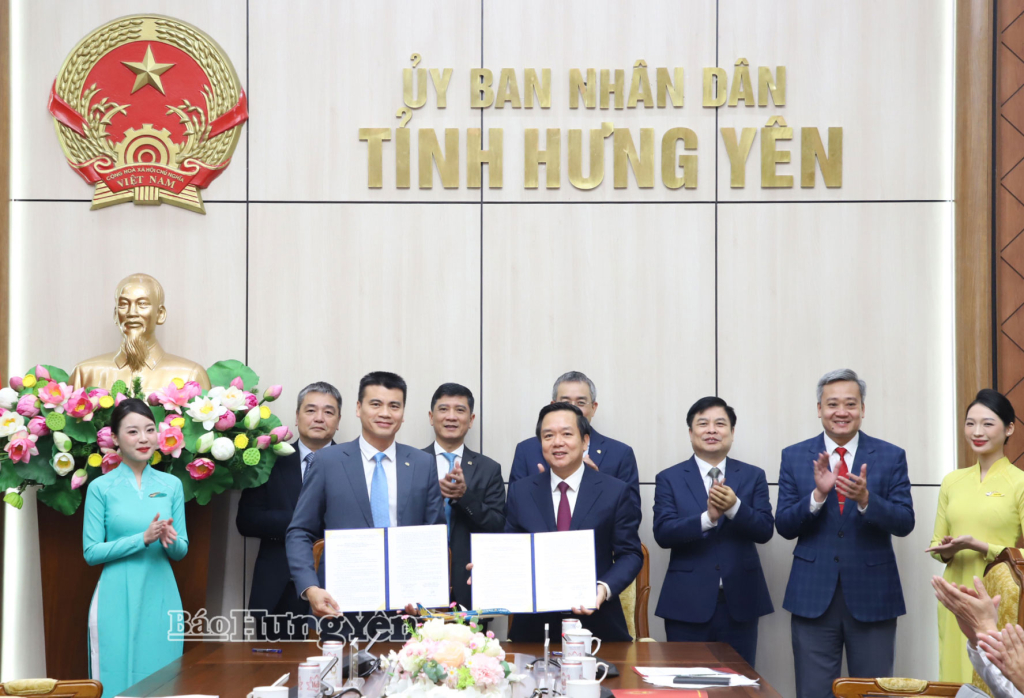 UBND tỉnh ký kết biên bản thỏa thuận hợp tác với Tổng công ty Hàng không Việt Nam