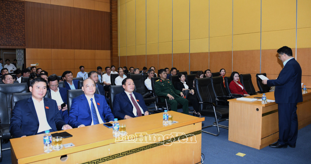 Kỳ họp thứ 34, HĐND tỉnh khóa XVII: Các đại biểu thảo luận sôi nổi tại 5 tổ