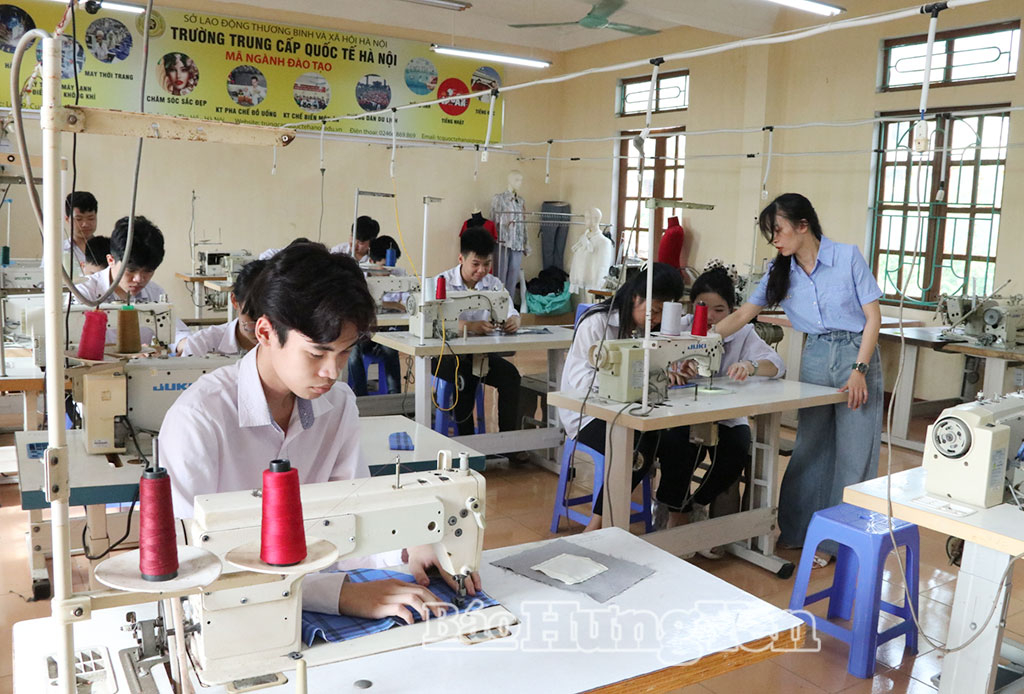 Đột phá phát triển giáo dục và đào tạo: Từ nghị quyết đến hành động