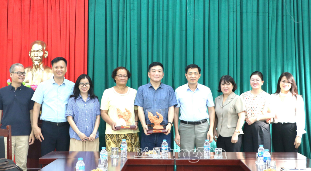 Đoàn chuyên gia UNESCO khảo sát, tư vấn hồ sơ đề cử ghi danh hệ thống văn bia Phố Hiến