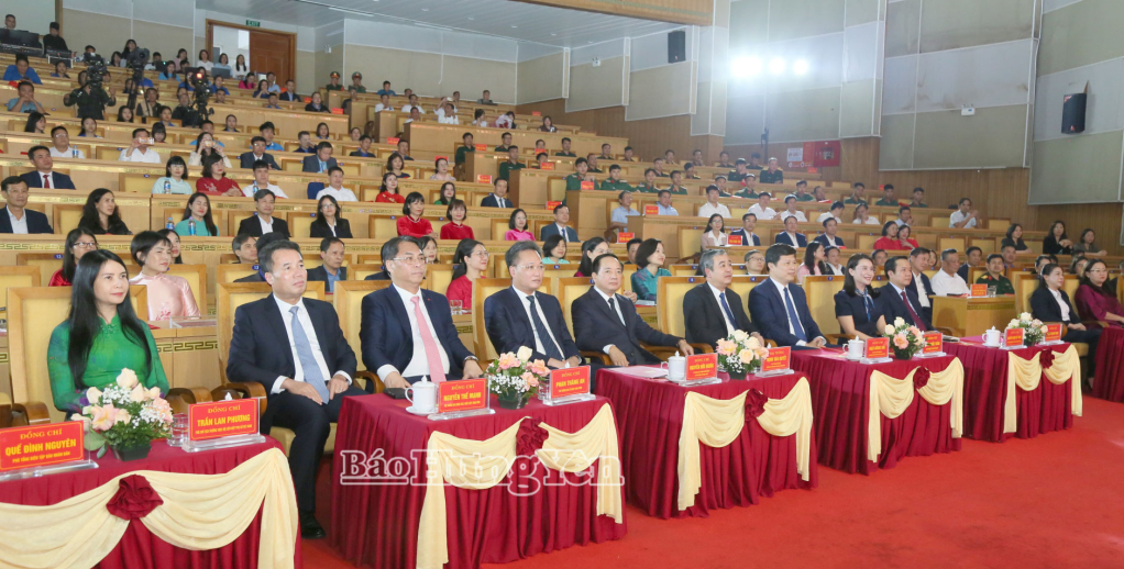 Tôn vinh 36 điển hình tiêu biểu trong học tập và làm theo tư tưởng, đạo đức, phong cách Hồ Chí Minh