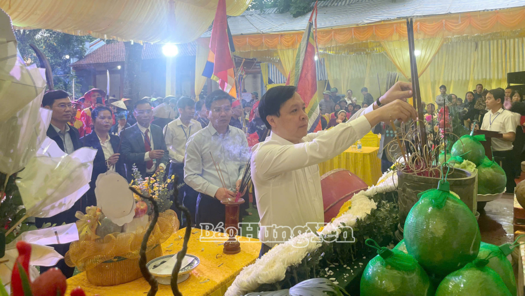 Khai mạc lễ hội truyền thống đình Đông Trì