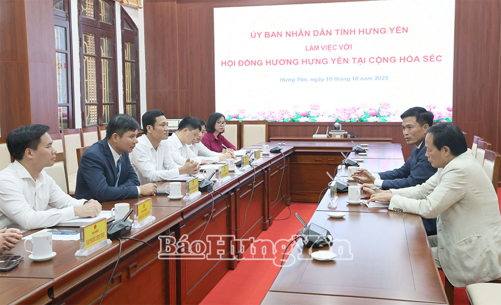 Comrade Nguyen Le Huy, Vice Chairman of the Provincial People's Committee, received and worked with the delegation of the Hung Yen Hometown Association in the Czech Republic.
