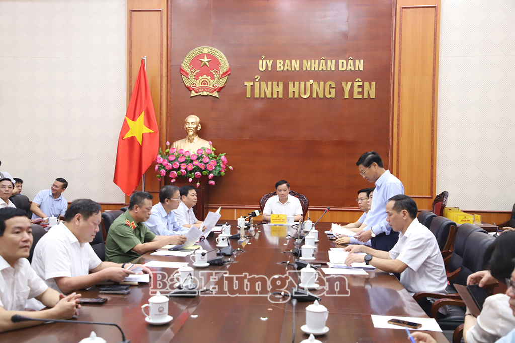 Provincial People's Committee assesses implementation of two-tier local government operation