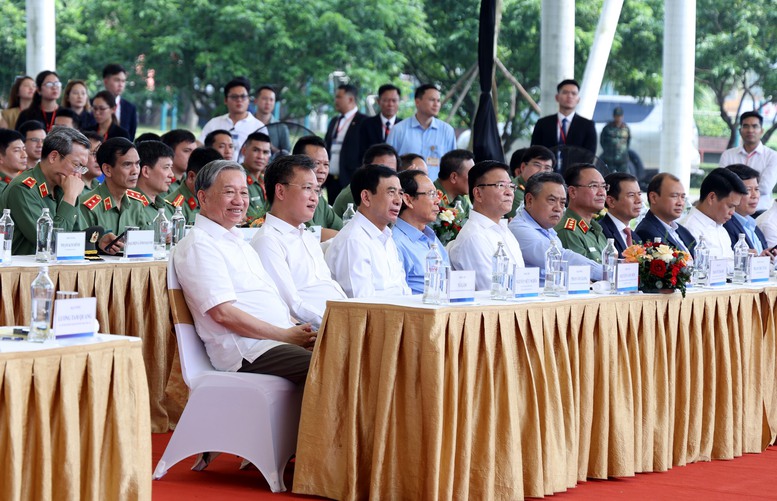 Tổng Bí thư Tô Lâm dự lễ khởi công xây dựng sân vận động hiện đại nhất Việt Nam