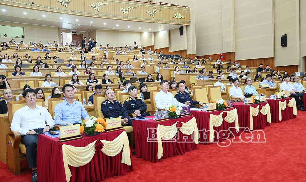 Tăng cường đối thoại, kịp thời hỗ trợ doanh nghiệp trong hoạt động xuất nhập khẩu