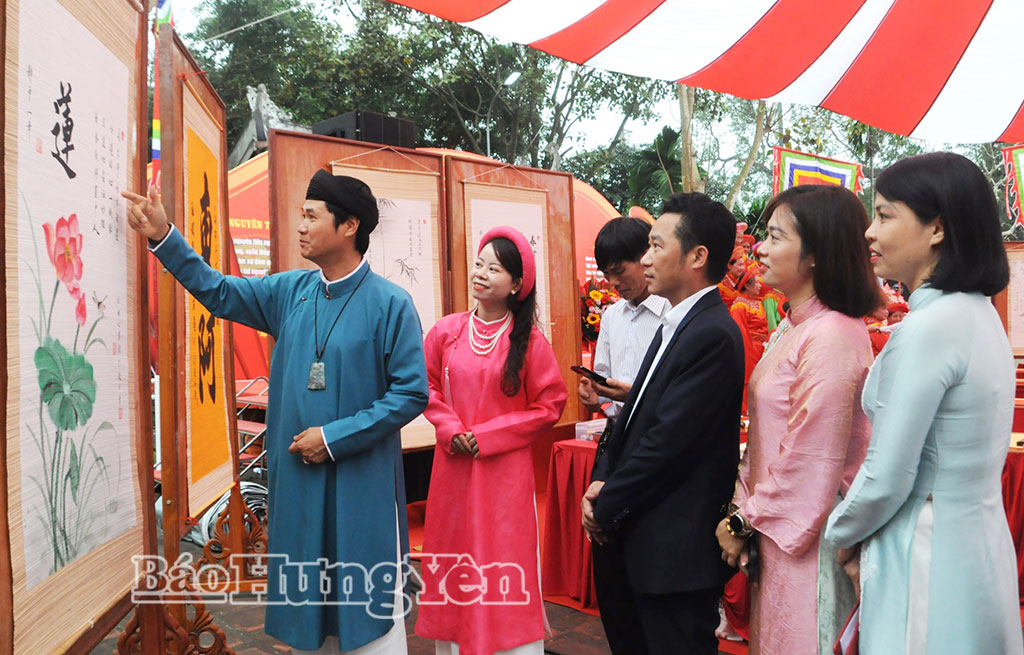 Trình diễn, giao lưu thư pháp tại Lễ hội đền Trần tỉnh Hưng Yên năm 2026