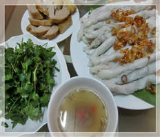 ME SO STEAMED RICE ROLLS