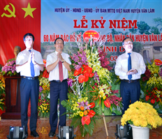 Văn Lâm kỷ niệm 60 năm Bác Hồ về thăm