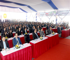 Prime Minister Nguyen Xuan Phuc attends the opening ceremony of Hung Ha bridge and the road connecting with two highways