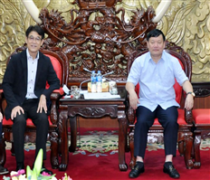 Chủ tịch UBND tỉnh Nguyễn Văn Phóng làm việc với Tổng Giám đốc Công ty TNHH Toto Việt Nam