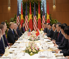 Lotus seed and longan sweet soup (Che hat sen long nhan) put on the menu to treat President Trump