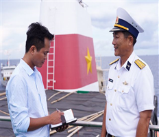 Báo chí góp phần củng cố sức mạnh tinh thần của bộ đội Trường Sa