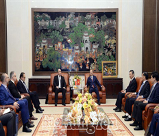 Đồng chí Bí thư Tỉnh ủy Đỗ Tiến Sỹ tiếp và làm việc với Phó Thủ tướng Chính phủ nước Cộng hòa Belarus