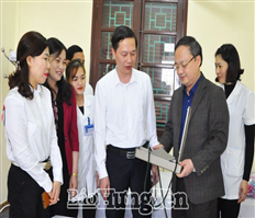 Lãnh đạo tỉnh Hưng Yên chúc mừng Ngày Thầy thuốc Việt Nam