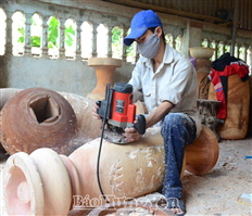 Làng nghề ở Hưng Yên nỗ lực vượt khó
