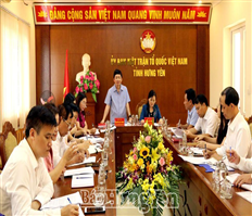 Permanent Deputy Secretary of the Provincial Party Committee Nguyen Duy Hung, works with the Vietnam Fatherland Front Committee of the province and provincial socio-political organizations