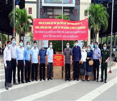 Thừa Thiên-Huế hỗ trợ vật tư, trang thiết bị y tế cho tỉnh Savannakhet