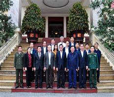 Former State President Truong Tan Sang visited Hung Yen province