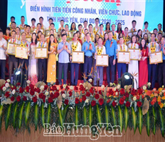 Hung Yen: Honoring 99 advanced collectives and individuals