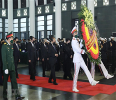 Cử hành trọng thể Lễ Quốc tang nguyên Tổng Bí thư Lê Khả Phiêu