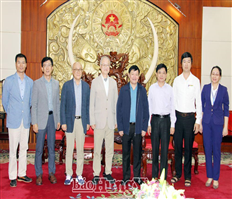 Đồng chí Chủ tịch UBND tỉnh Nguyễn Văn Phóng làm việc với đoàn công tác của Tập đoàn Youngone, Hàn Quốc