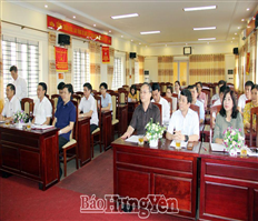 Bàn giao danh sách chính thức những người đủ tiêu chuẩn ứng cử đại biểu Quốc hội khoá XV và đại biểu HĐND tỉnh nhiệm kỳ 2021- 2026