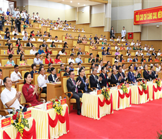State President Nguyen Xuan Phuc attends the launching ceremony to respond to "The Action Month for the Elderly in Vietnam in 2022" in Hung Yen