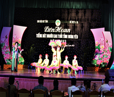 Tôn vinh, chăm lo người cao tuổi