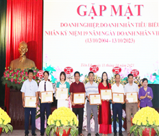 Tiên Lữ: Gặp mặt doanh nghiệp, doanh nhân tiêu biểu