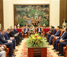Prime Minister of the Republic of Belarus Roman Golovchenko visited and worked in Hung Yen