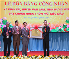 Xã Đình Dù đón bằng công nhận đạt chuẩn nông thôn mới kiểu mẫu