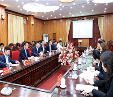 Comrade Secretary of the Provincial Party Committee Nguyen Huu Nghia worked with the European Business Association delegation in Vietnam