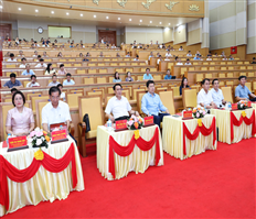 Quán triệt và triển khai thực hiện Nghị quyết số 41-NQ/TW của Bộ Chính trị về xây dựng và phát huy vai trò của đội ngũ doanh nhân Việt Nam..