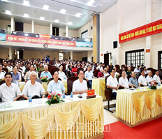 Gặp mặt kỷ niệm 25 năm tái lập huyện Khoái Châu