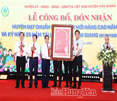 Huyện Văn Giang đón Bằng công nhận huyện đạt chuẩn nông thôn mới nâng cao và gặp mặt kỷ niệm 25 năm tái lập