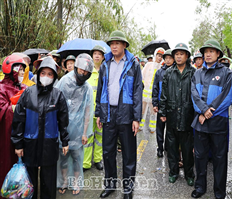 Đồng chí Bí thư Tỉnh ủy Nguyễn Hữu Nghĩa kiểm tra công tác ứng phó với mưa, lũ tại thành phố Hưng Yên và các huyện: Kim Động, Khoái Châu, Văn Giang