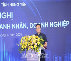 Provincial leaders meet with businessmen and businesses