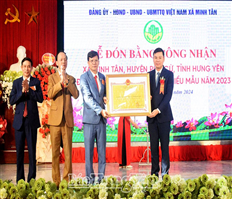 Xã Minh Tân đón bằng công nhận đạt chuẩn nông thôn mới kiểu mẫu
