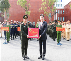 Bí thư Tỉnh ủy Nguyễn Hữu Nghĩa thăm, chúc Tết Công an tỉnh, Bệnh viện Đa khoa tỉnh