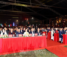 Tưng bừng khai mạc Lễ hội Văn hóa dân gian Phố Hiến năm 2025