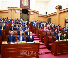 Công bố các nghị quyết, quyết định về sắp xếp bộ máy và công tác cán bộ