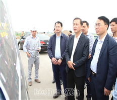 Phó Chủ tịch UBND tỉnh Nguyễn Hùng Nam kiểm tra tiến độ thực hiện một số dự án giao thông trọng điểm