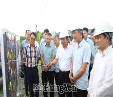 Thứ trưởng Bộ Xây dựng khảo sát hướng tuyến đường sắt Lào Cai - Hà Nội - Hải Phòng, đoạn qua địa phận tỉnh