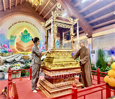 Chiêm bái Xá lợi Đức Phật tại chùa Chuông: Những điều cần lưu ý