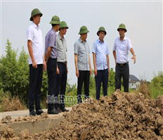 Phó Chủ tịch UBND tỉnh Lại Văn Hoàn kiểm tra công tác phòng, chống thiên tai tại một số công trình, dự án