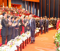 Tổng Bí thư Tô Lâm gặp mặt các thế hệ đại biểu Quốc hội